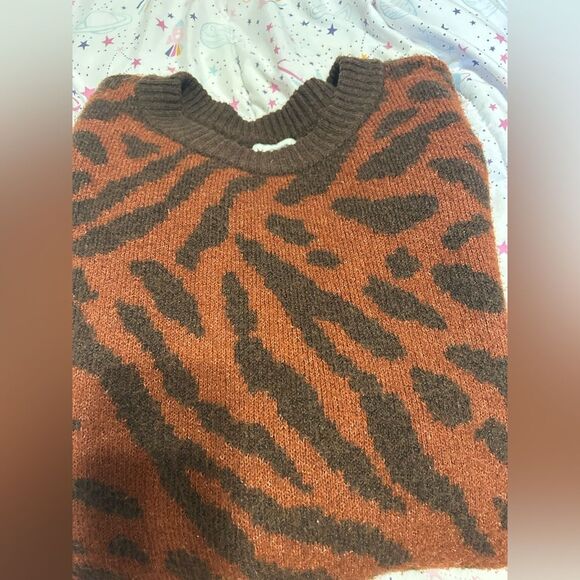 Ava & Viv Brown and Black Crew Neck Animal Print Sweater - Picture 12 of 13